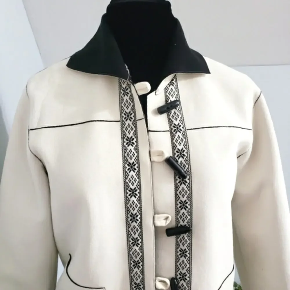Suede‎ Ivory and Black Toggle Front Closure Jacket 8 Petite by Alfred Dunner 8P